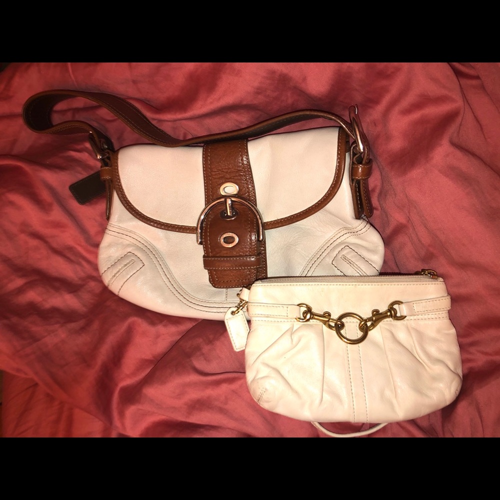 ❤️AUTHENTIC❤️COACH W WhiteBag/Purse Free wristlet - Picture 3 of 8